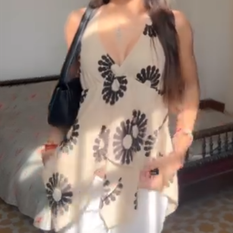 💥Halter V-Neck Floral Irregular Hem Top（Je mehr Sie kaufen, desto höher der Rabatt）