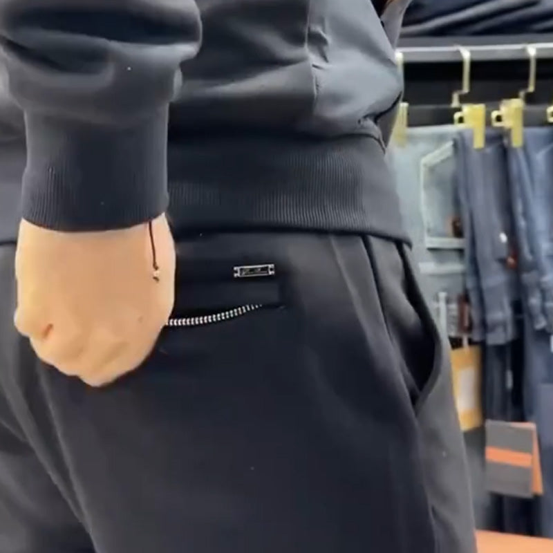 Herren-Zweiteiler mit Freizeitjacke und Hose